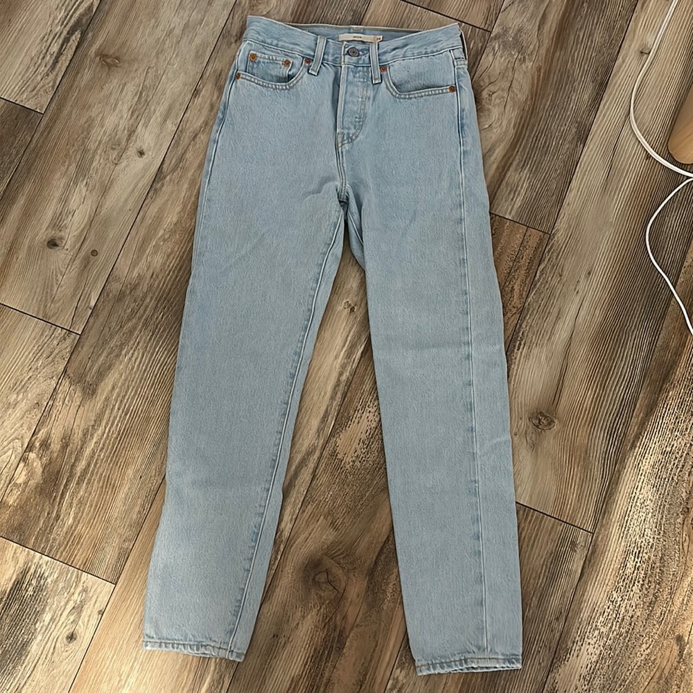 Levi’s Wedgie Jeans in Light Wash